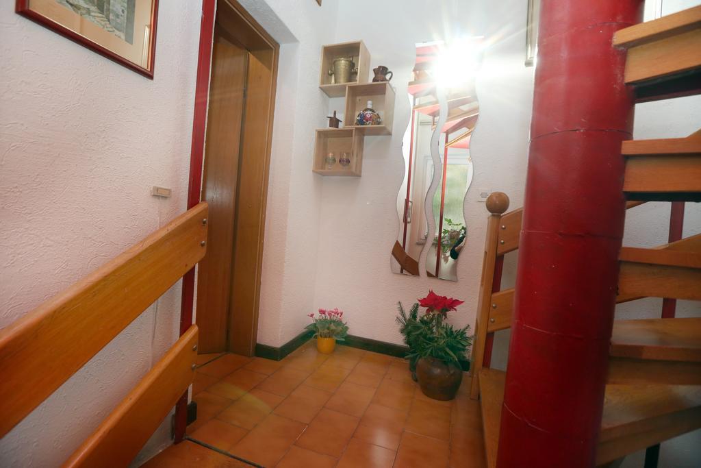 Moonshine Apartment With Magnificent View Шибеник Номер фото